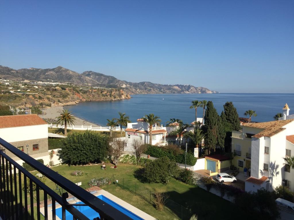 Edificio Acapulco Apartment เนร์คา ภายนอก รูปภาพ