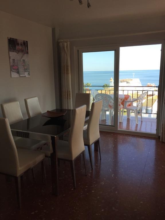 Edificio Acapulco Apartment เนร์คา ภายนอก รูปภาพ